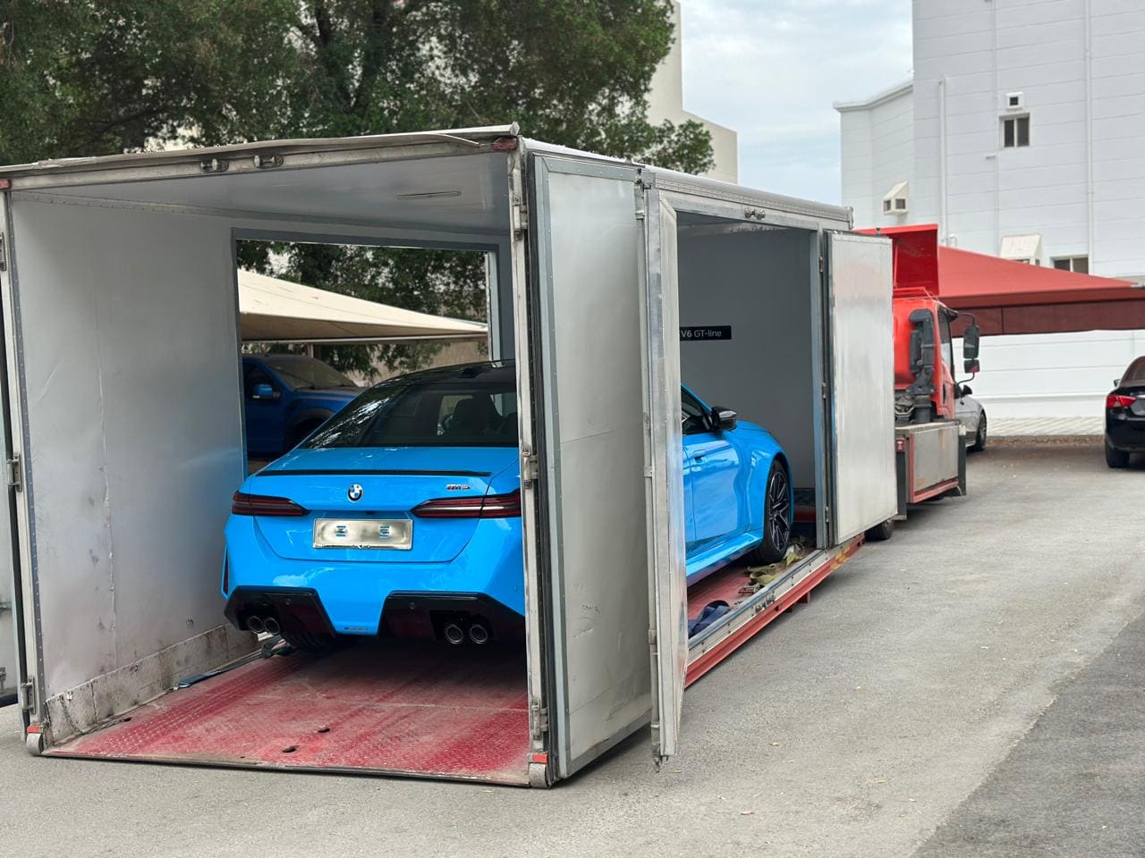   سطحة مغلقة الدمام